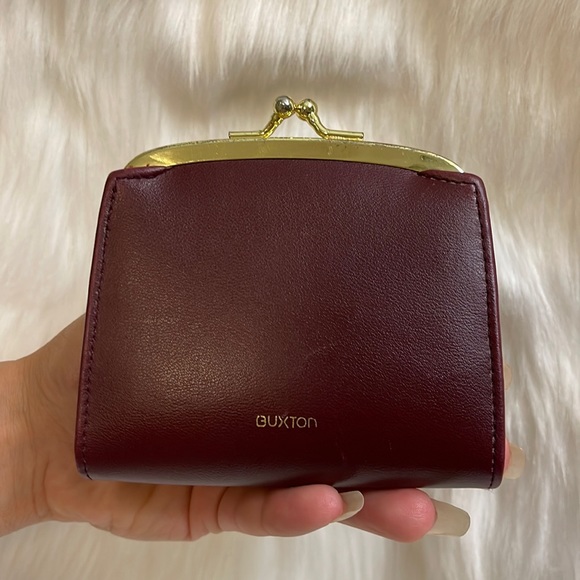 Buxton Handbags - ✨BUXTON Coin Purse 👛